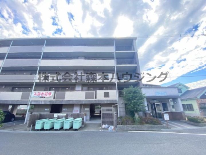 プルミエール大西 218の外観