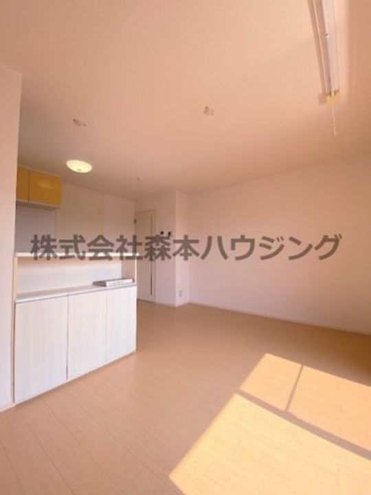 グラシアス 201の居間