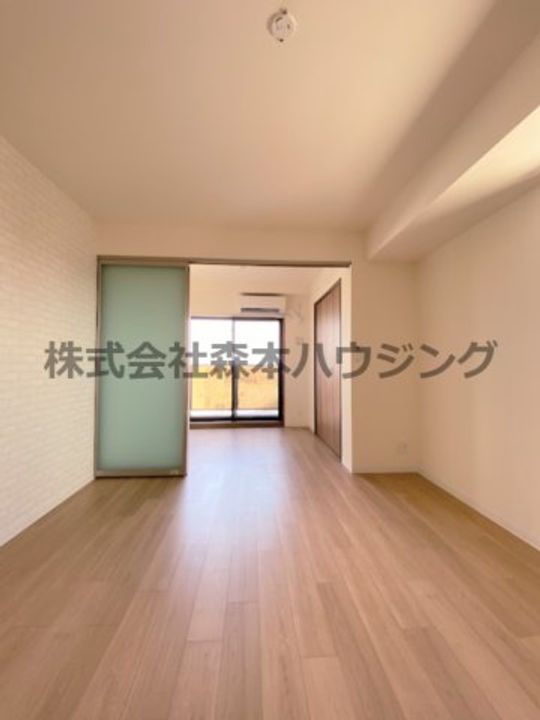 サンフレンドコア 401の居間