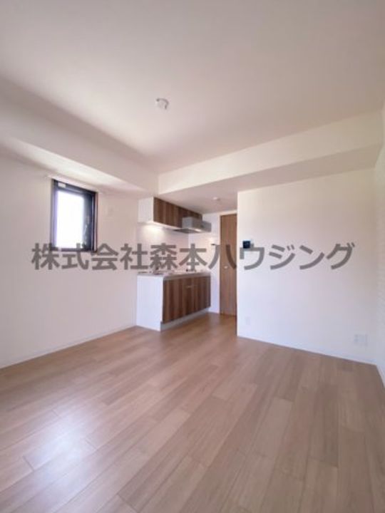 サンフレンドコア 401の居間