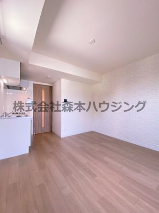 サンフレンドコア 401の居間