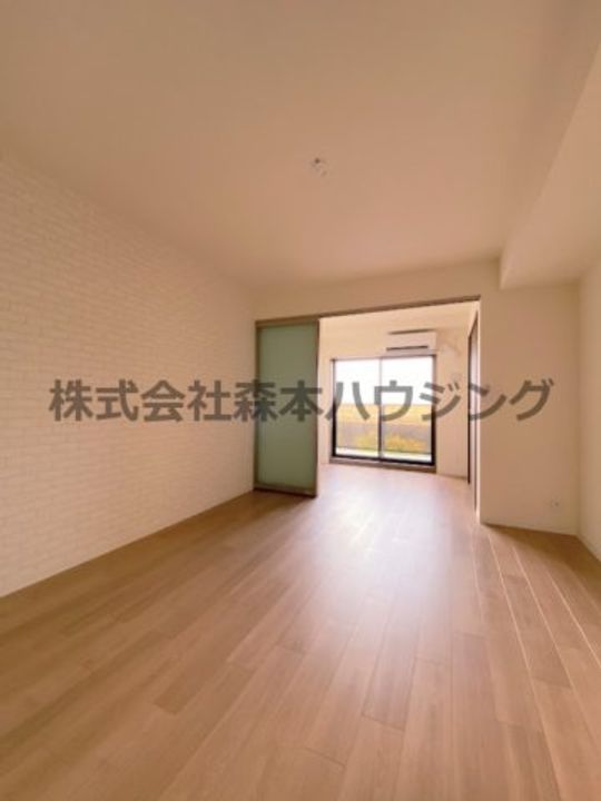 サンフレンドコア 403の居間