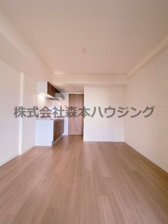 サンフレンドコア 404の居間