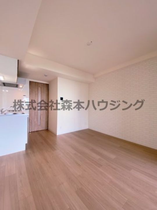 サンフレンドコア 404の居間