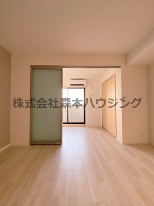 サンフレンドコア 302の居間
