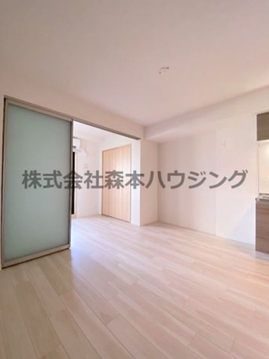 サンフレンドコア 302の居間