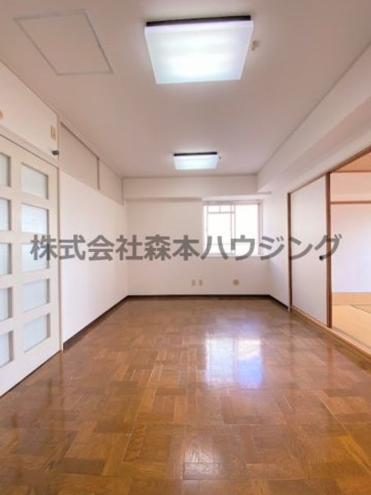 香里園ヒルズ 304の居間