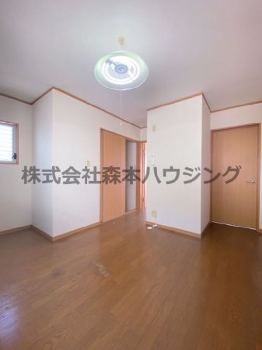 ザハウスオブマダムジュエルC2棟 2Fの居間