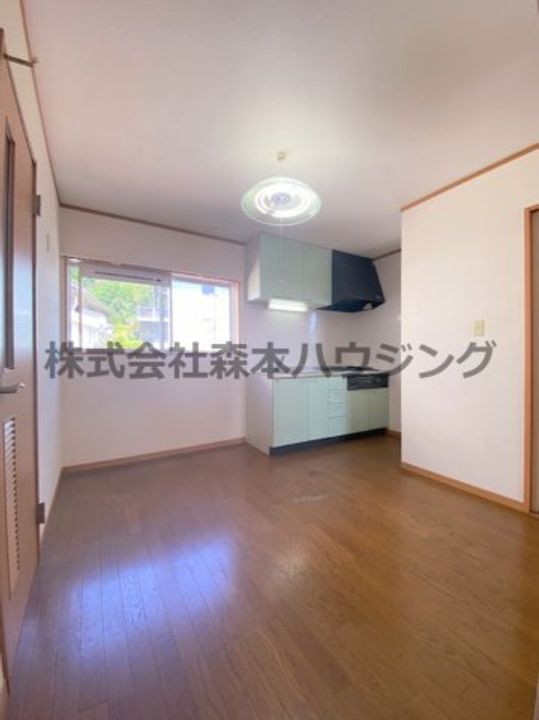 ザハウスオブマダムジュエルC2棟 2Fの居間