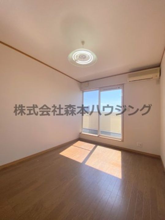 ザハウスオブマダムジュエルC2棟 2Fの内装