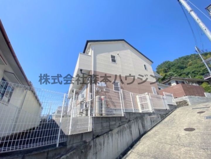 ザハウスオブマダムジュエルC2棟 2Fの外観