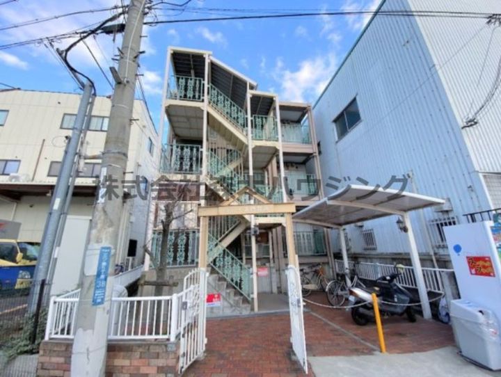 グレイス門真南 303の外観