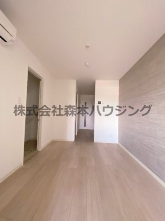 クリエオーレ明和 105の居間