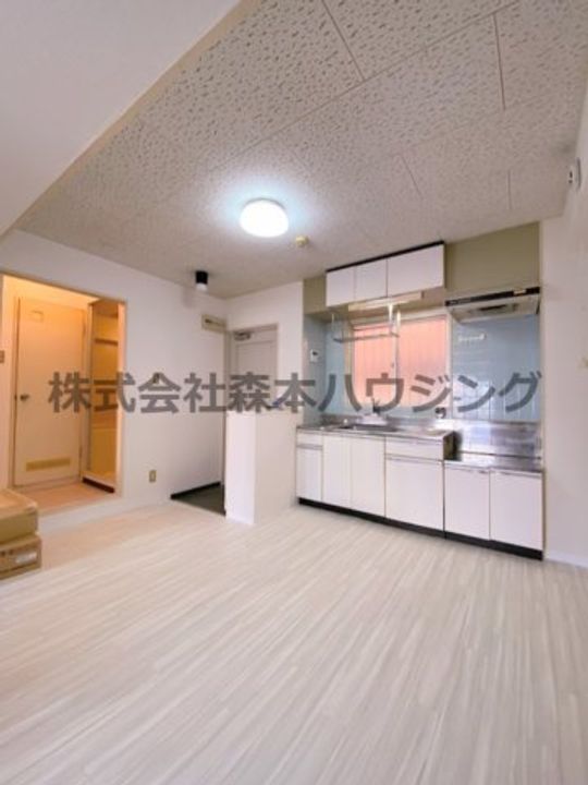 GM藤田町EAST 304の居間