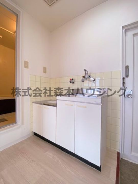 ピュアスモト C棟 401のキッチン