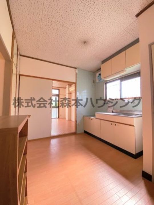 第2山本ハイツ 101の居間