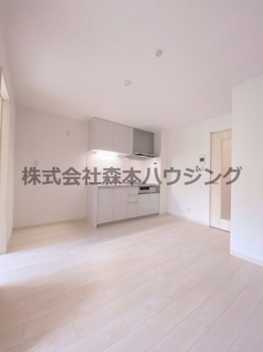 ラモーナ清瀧 201の居間