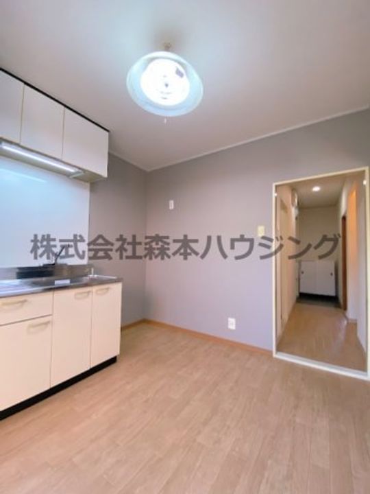 ブランマヌール 203の居間