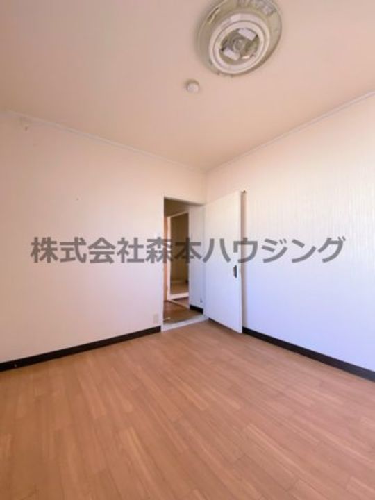サンエス原田 301の内装