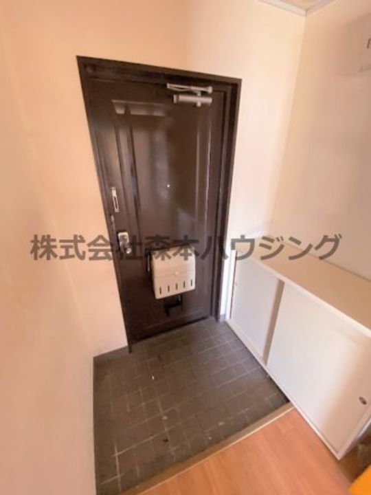 サンエス原田 301の玄関