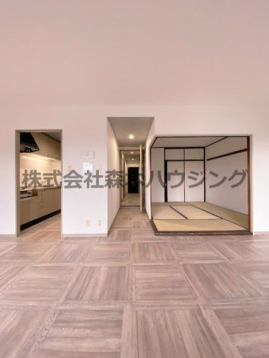 PHOENIX COURT 交野Ⅰ 606の居間