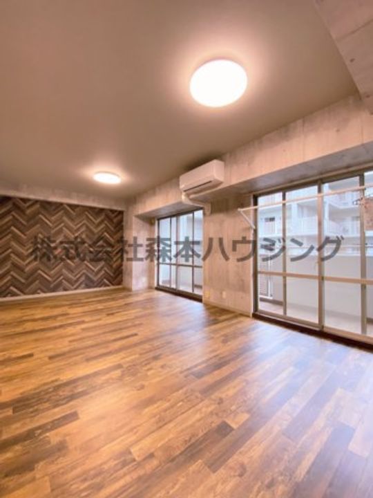 PHOENIX COURT 交野Ⅰ 311の居間