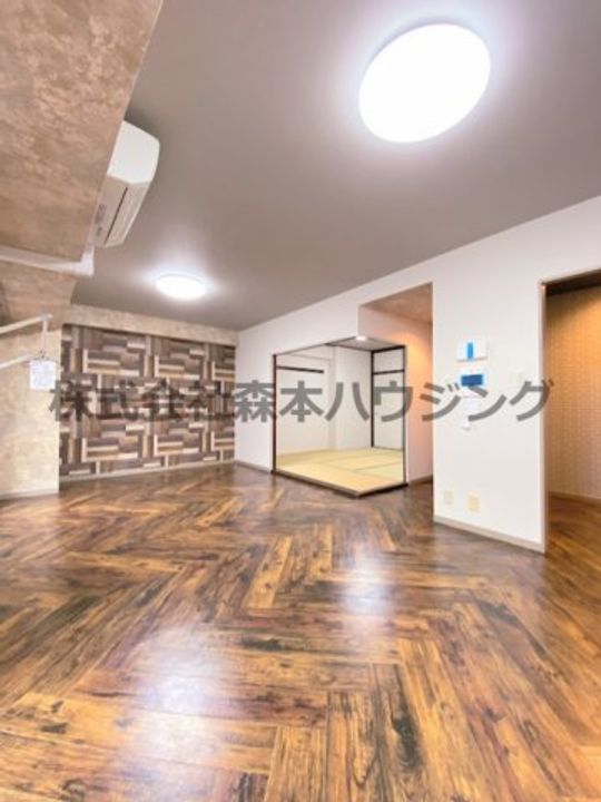 PHOENIX COURT 交野Ⅰ 309の居間