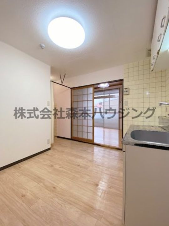 KBC四條畷ハイツ 306の居間