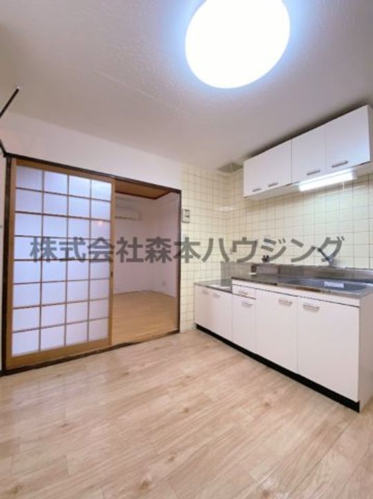 KBC四條畷ハイツ 306の居間