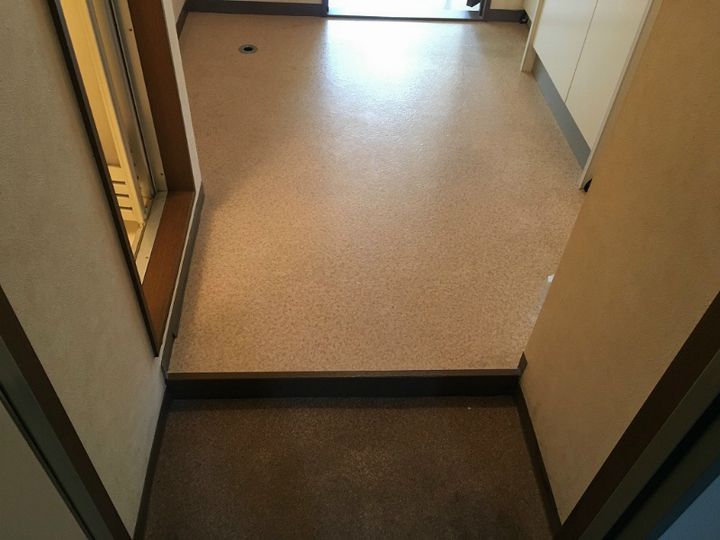 ナベル錦の玄関