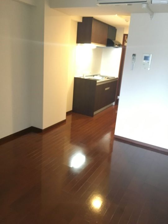 エターナルコート三条の居間