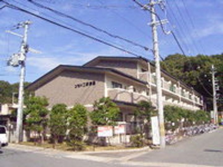 コモド二軒茶屋の外観
