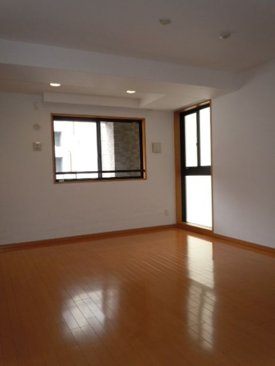 リーガル京都烏丸御池の居間