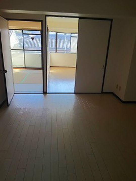 フォレステージ大宮の居間