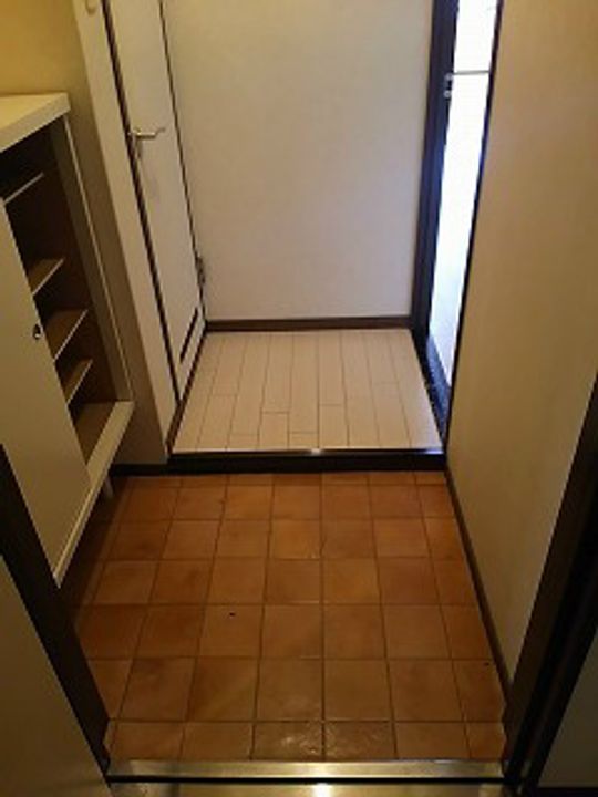 フォレステージ大宮の玄関