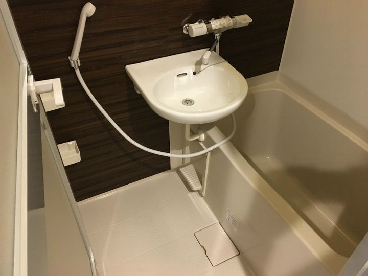 シカタセットビルディングの風呂