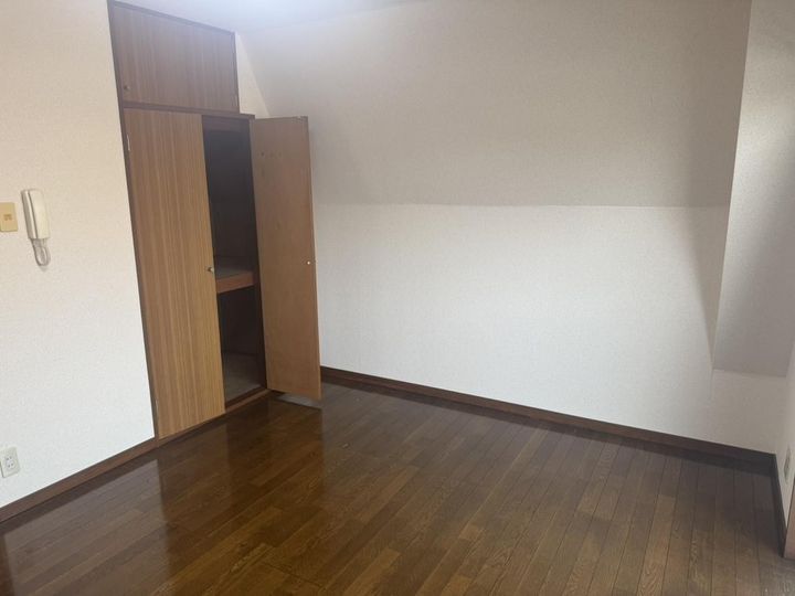 第10オカダビル401の居間