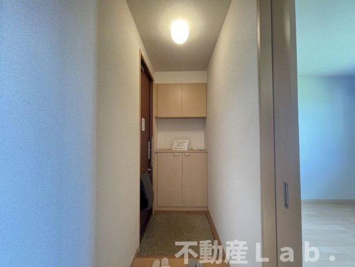 ガーデンコート Ⅳ棟の玄関