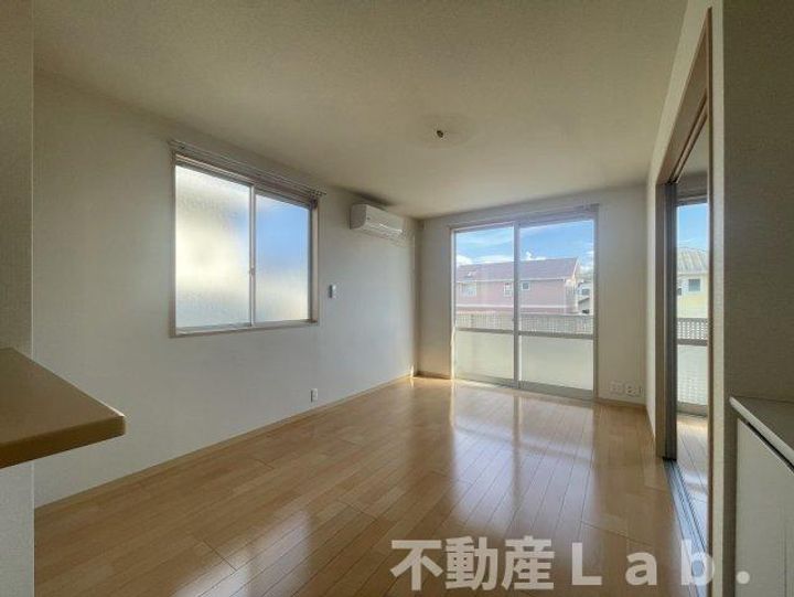 ガーデンコート Ⅳ棟の居間