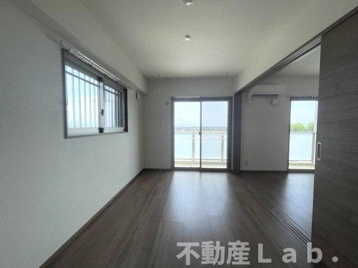 ホワイトベース401の内装