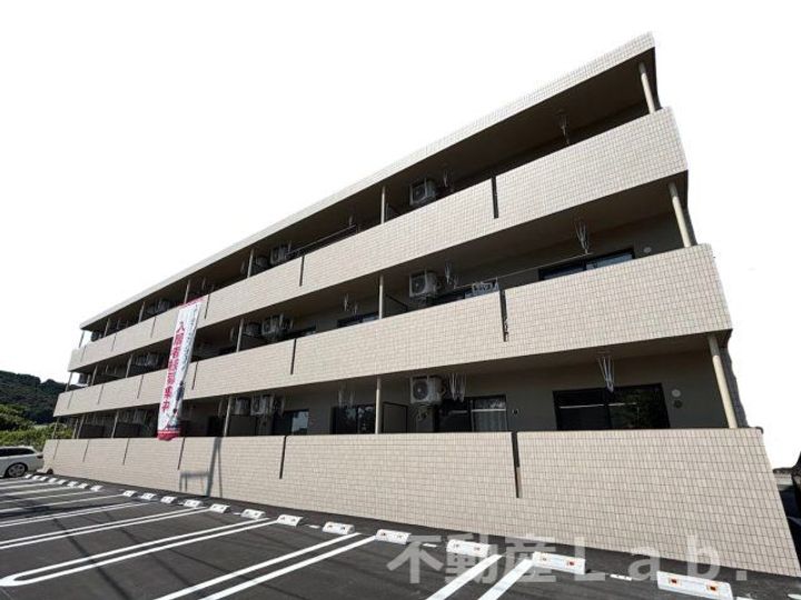 ソルーナ松橋の外観