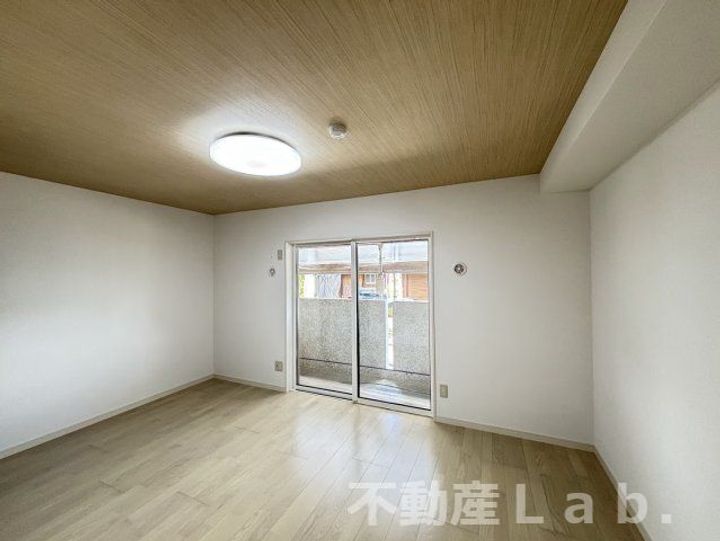 ソルーナ松橋の居間