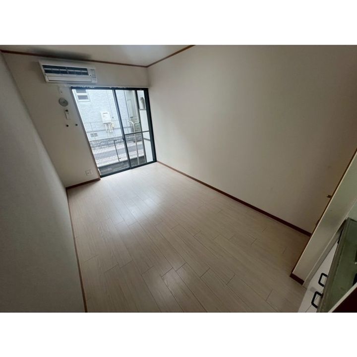 スターヒルズの居間