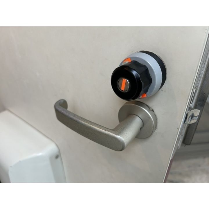 アンジュエールAの玄関