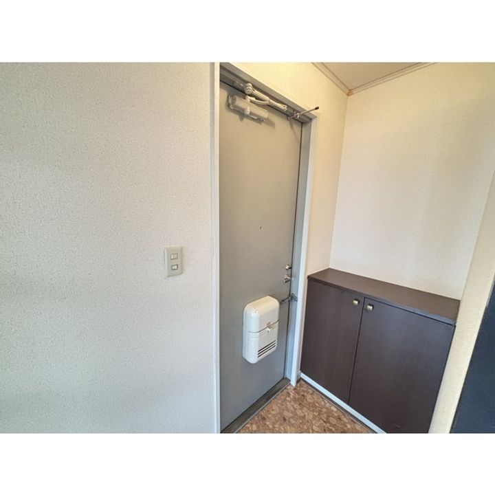 セジュール滝の原Bの玄関
