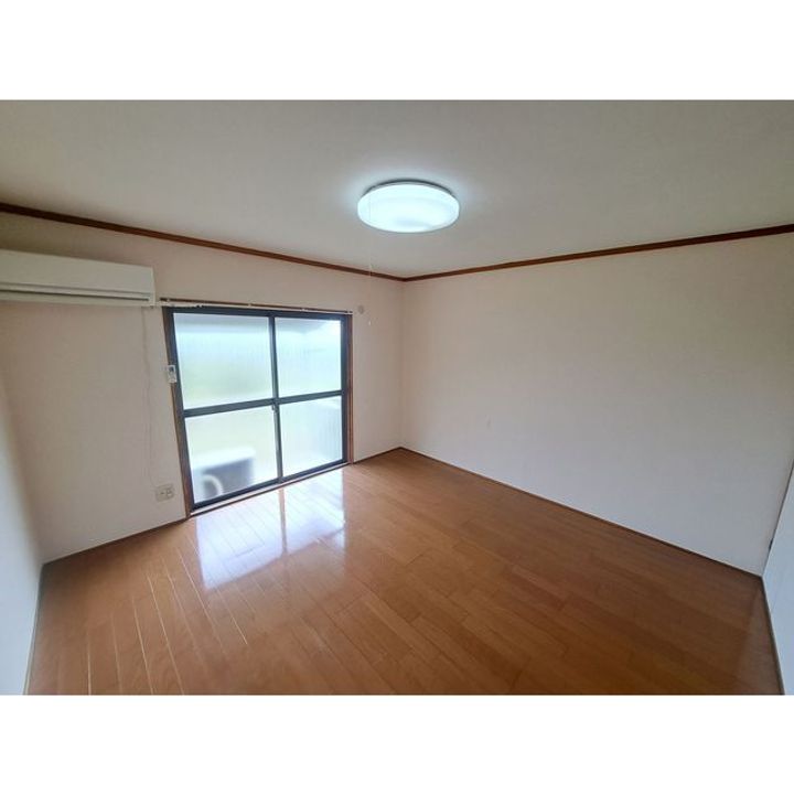 コーポ中本の居間