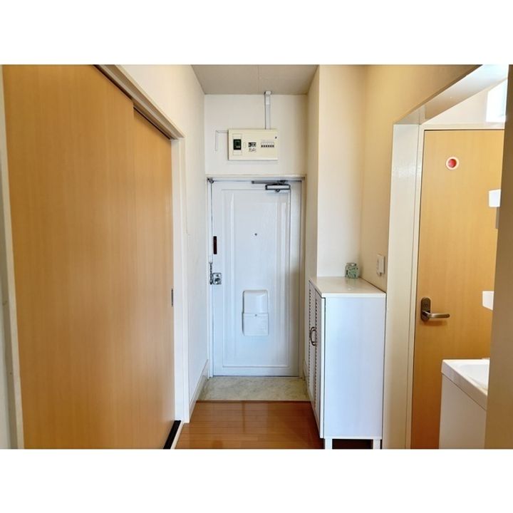 *双葉マンションの玄関