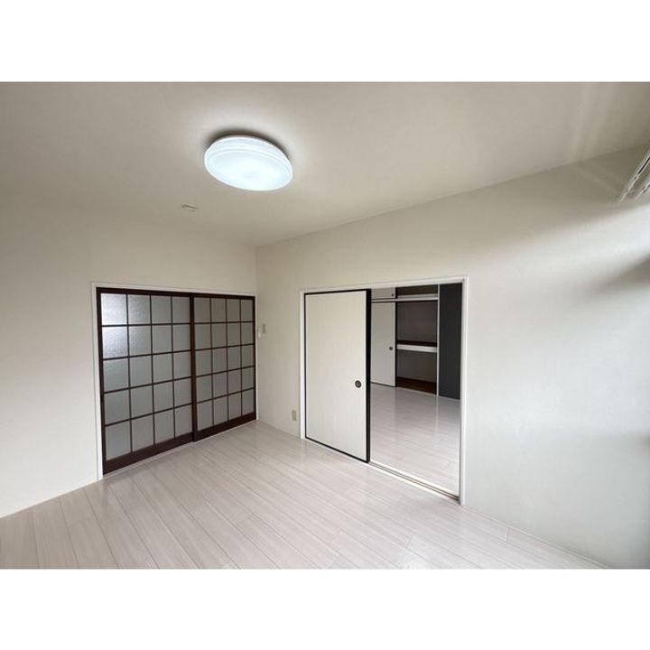須永ハイツの居間