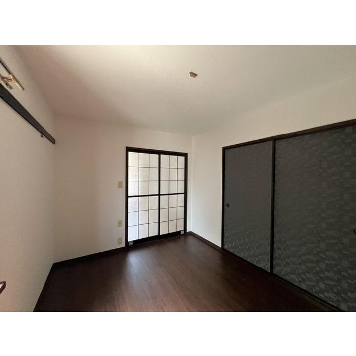 シャトルハイツBの居間