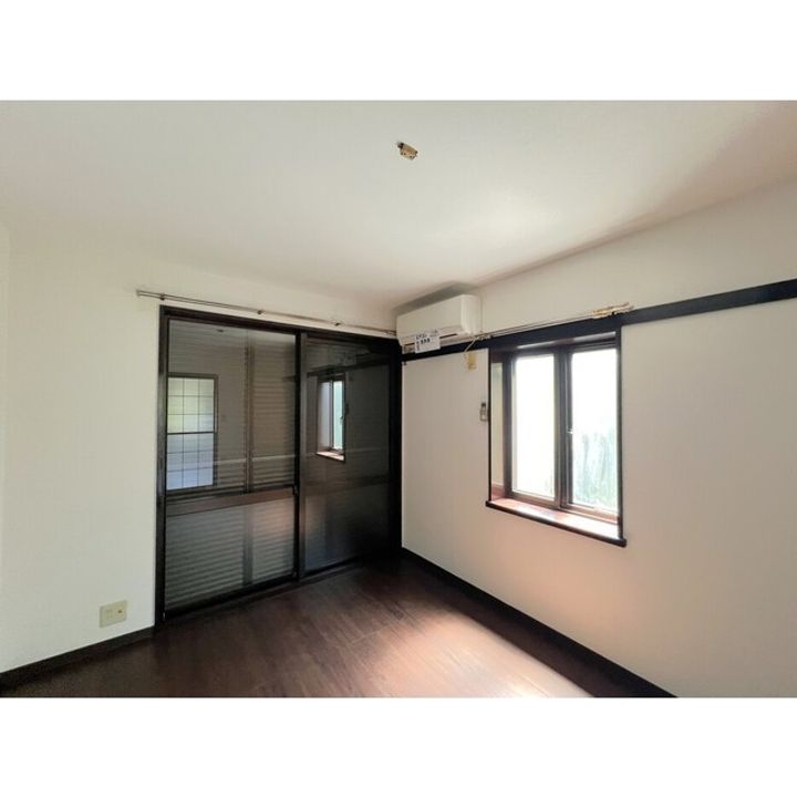 シャトルハイツBの居間